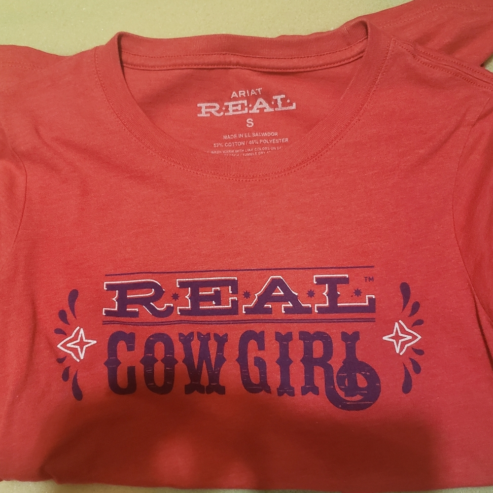 Ariat T-shirt size small